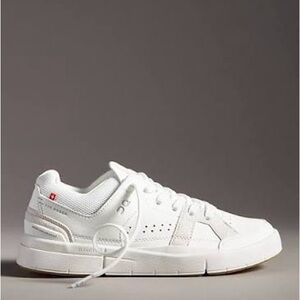 On Roger clubhouse women’s sneakers